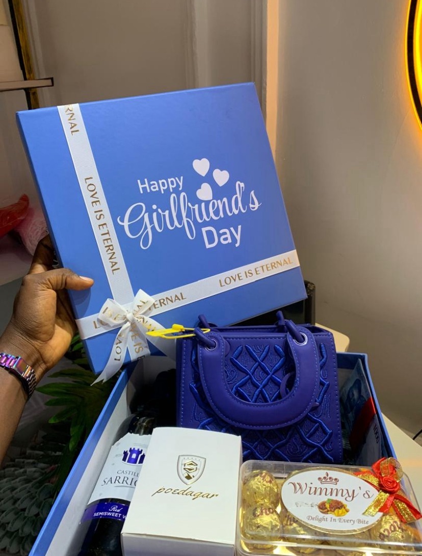 Blue Themed Girlfriend's Day Box