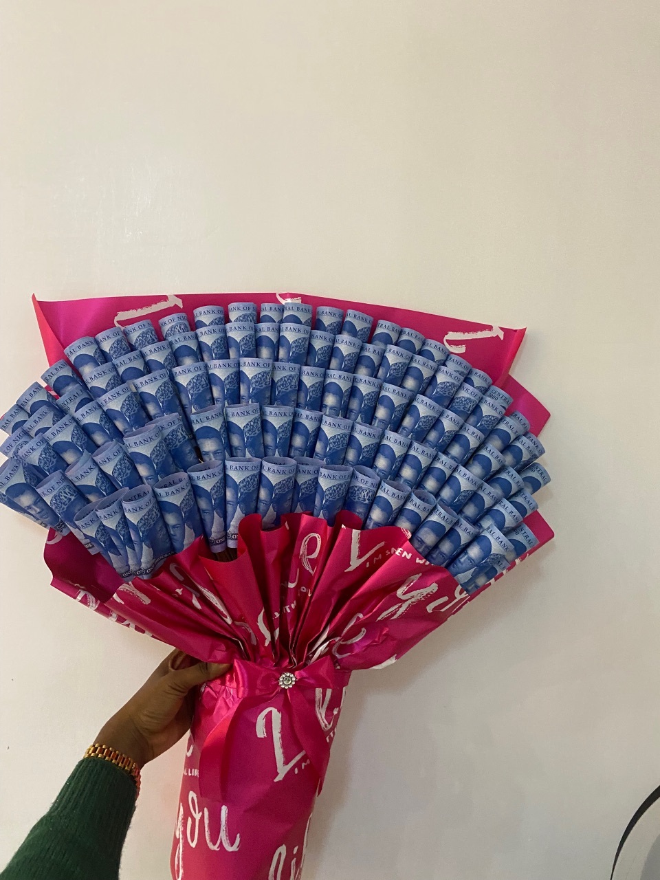 Semi round Money fan - Image 3